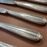 Lot de 12 petits couteaux en métal argenté et inox de la marque Ravinet d'Enfer Paris