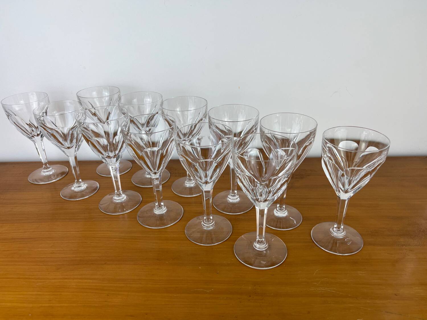 12 crystal wine glasses Lorraine Lemberg Bristol size