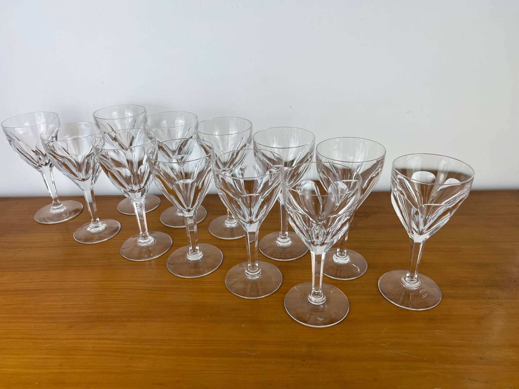 12 crystal wine glasses Lorraine Lemberg Bristol size