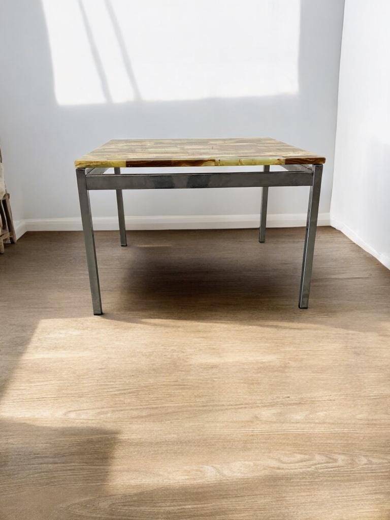 Table basse carrée vintage en onyx