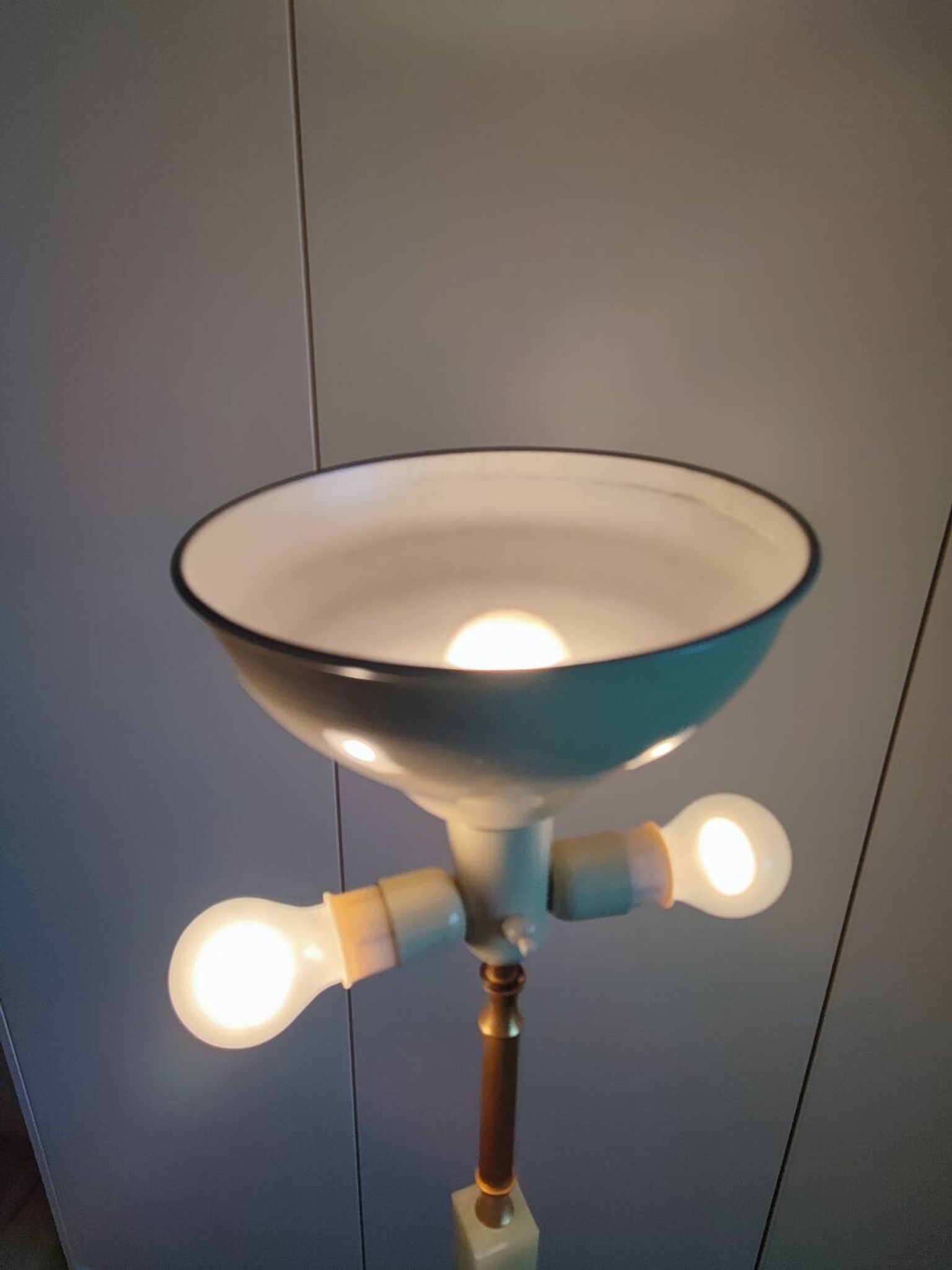 Lampadaire italien onyx et laiton