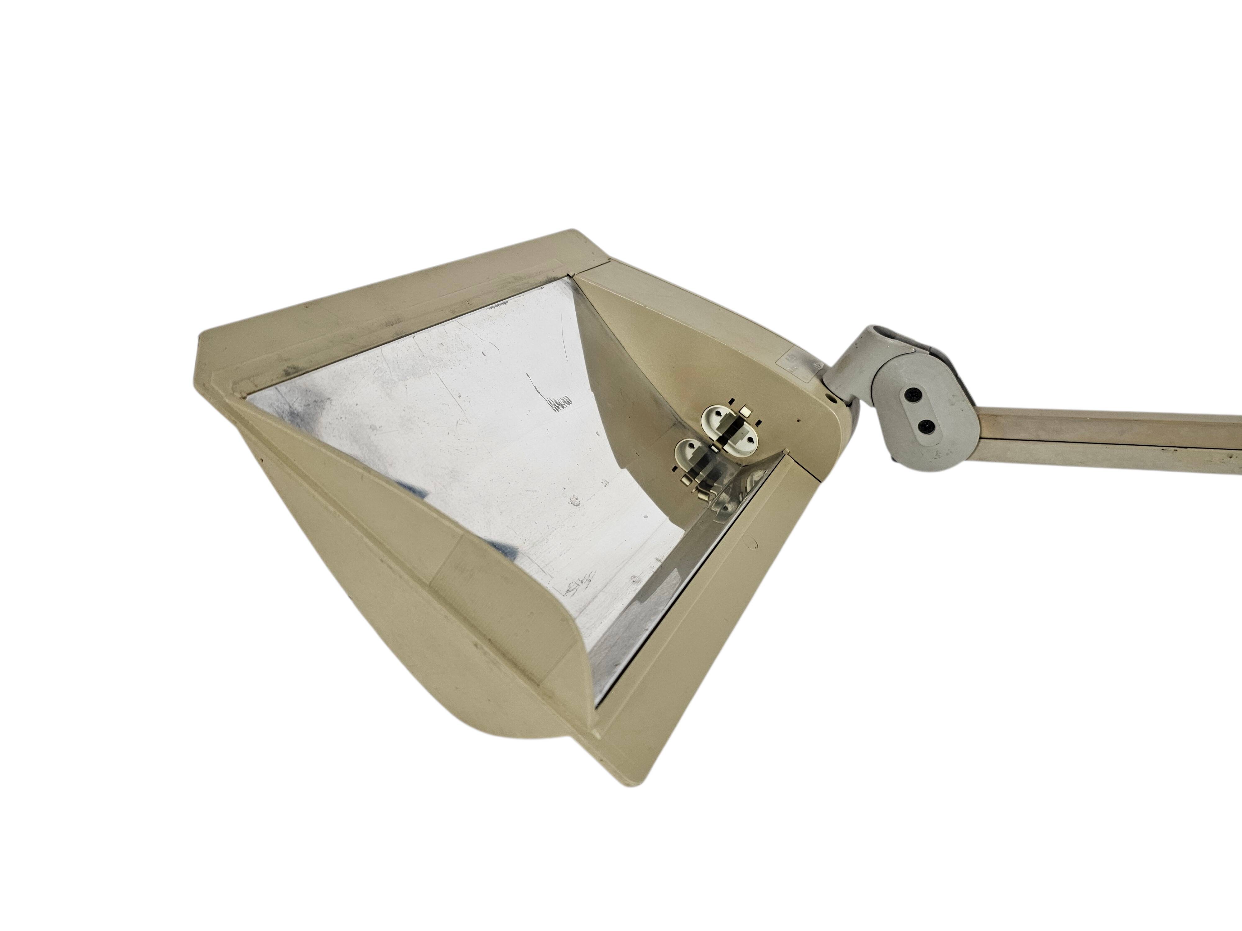 Luxo - Pl - 410 - designer J. Houghton - table lamp - desk lamp - 80's