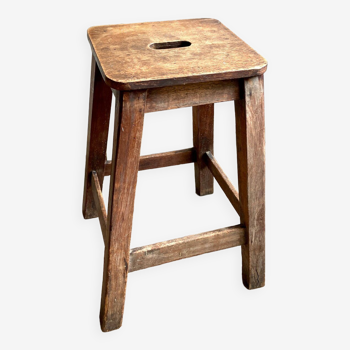 Tabouret en bois foncé