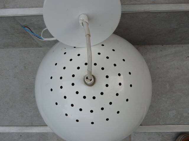 suspension eye ball lacquered white and chrome diameter 26cm