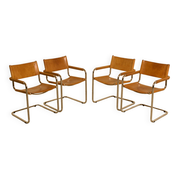 Ensemble de 4 chaises italienne en cuir cognac ''Cantilever'' par Marcel Breu