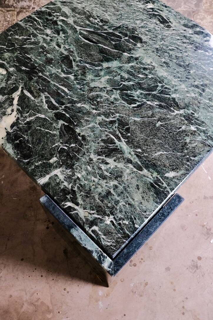 Emerald green marble "eye" coffee table, Roche Bobois, France, 1970s