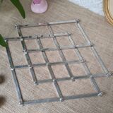 Stretchy silver metal flat bottom