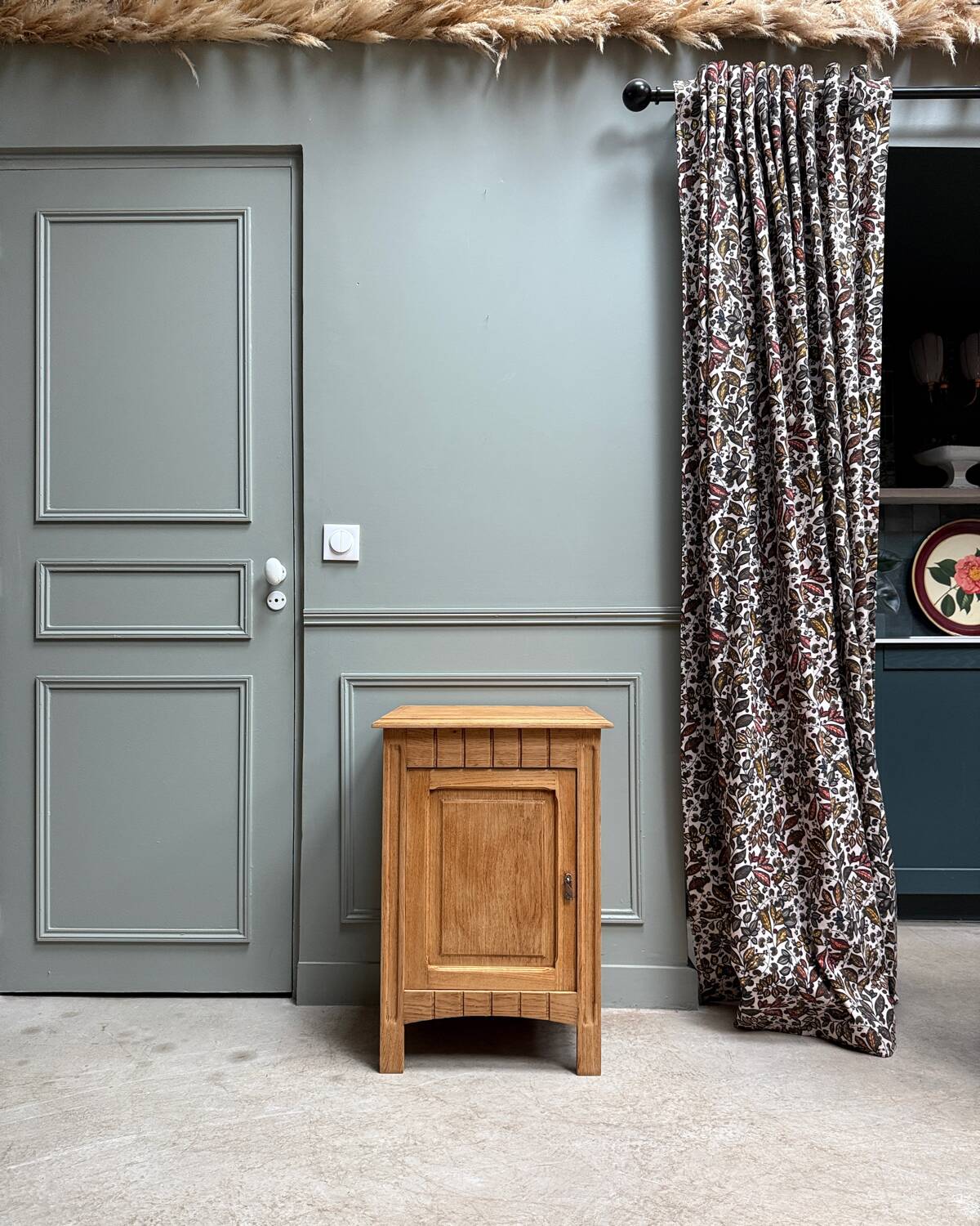Small Art Deco jam cabinet in oak (renovated)