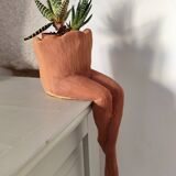 Sculpted pot