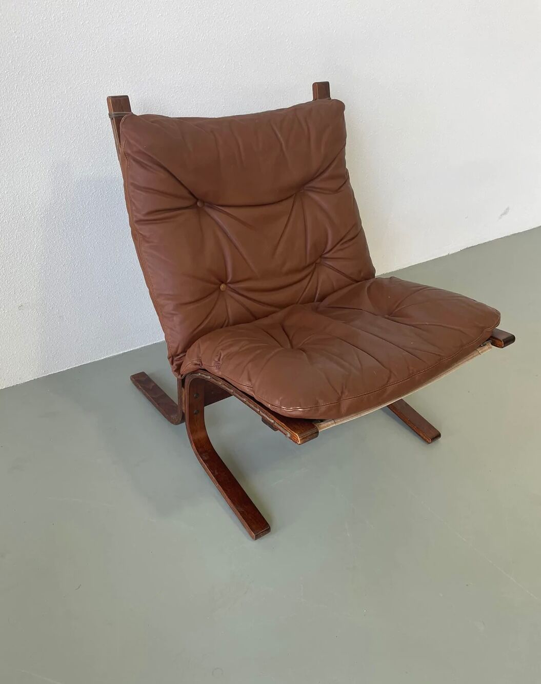 Vintage leather lounge chair Ingmar Relling