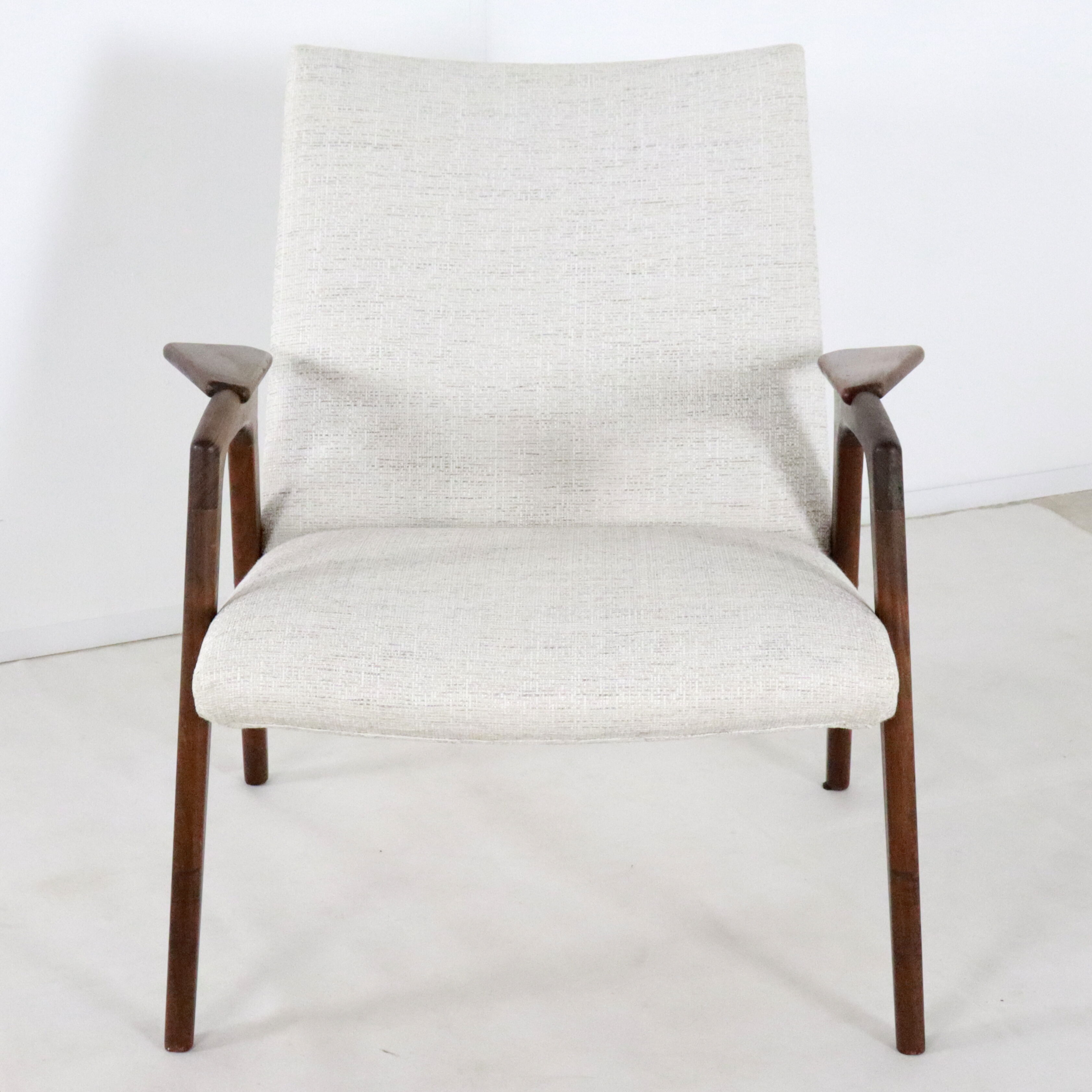 Pastoe Ruster Yngve Ekstrom armchair 'Kruishaar'