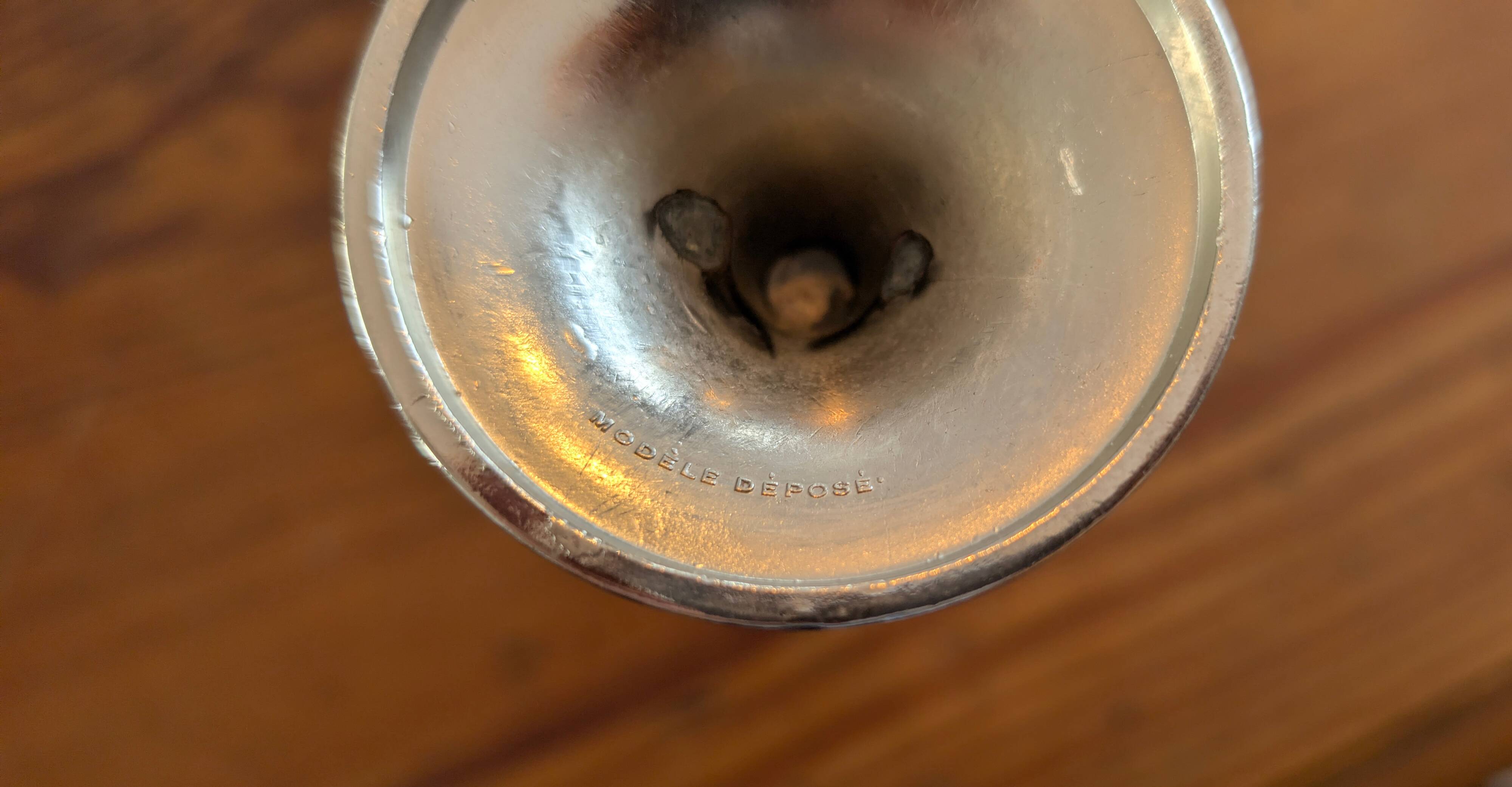 Polished metal vintage Damart soliflore – 20th-century modernist design