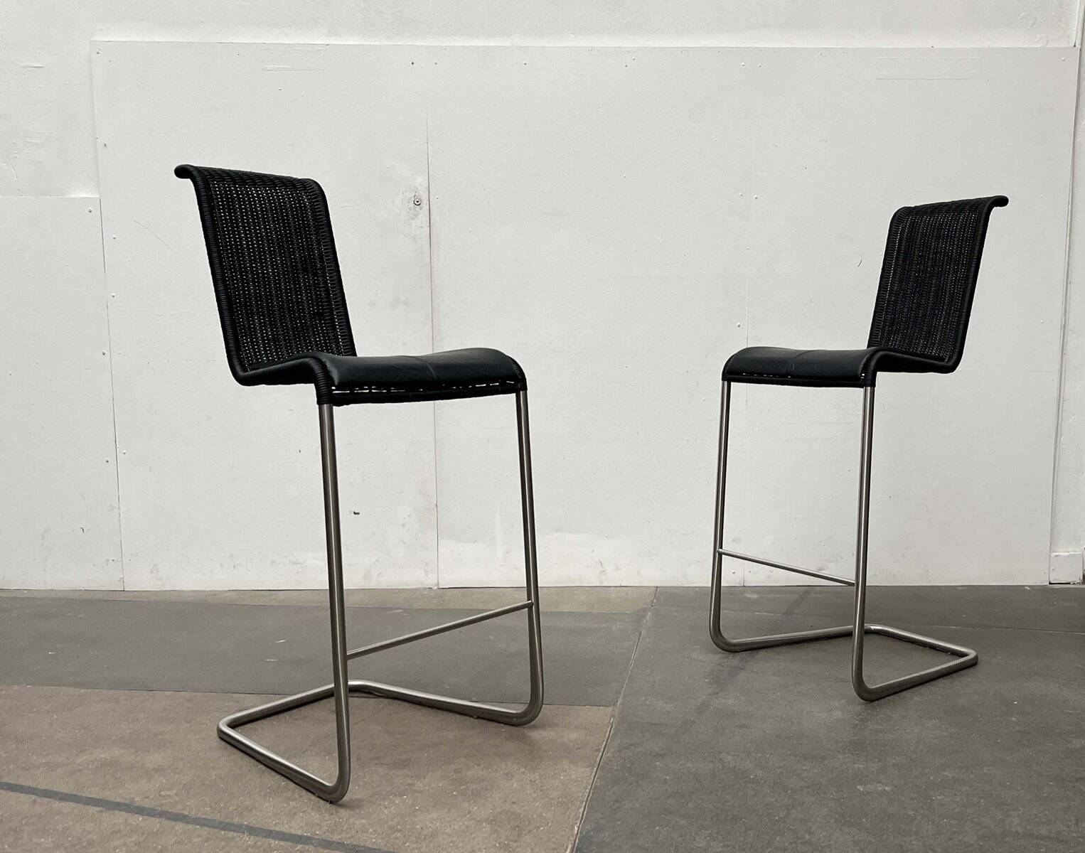 Tabourets de bar cantilever allemands vintage B30 avec coussins en cuir de Tecta et Jean Prouvé, lot de 2
