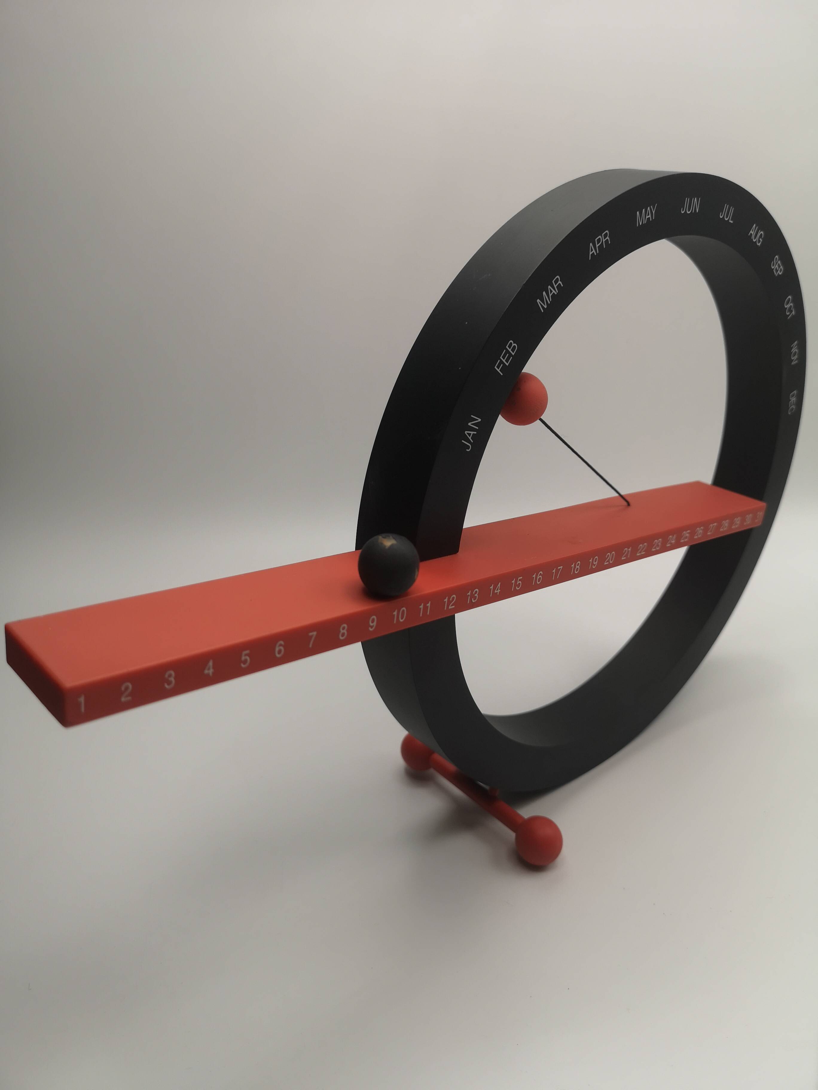 Perpetual calendar "1998 Gideon Dagan Design"