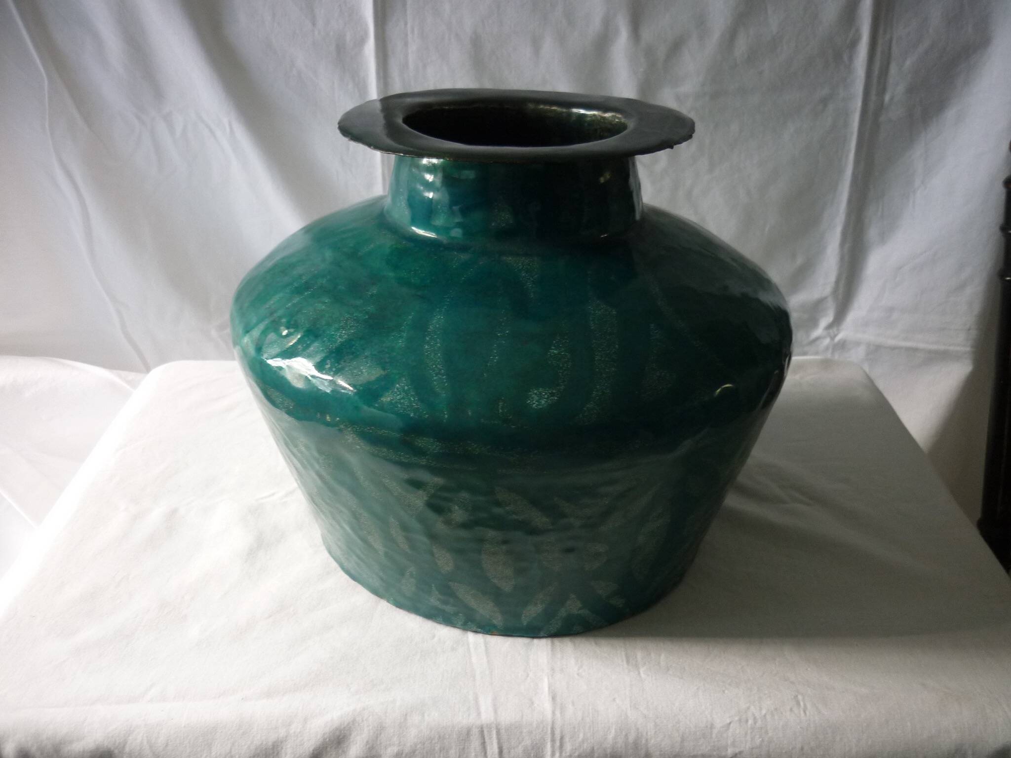 29 cm enamelled copper vase