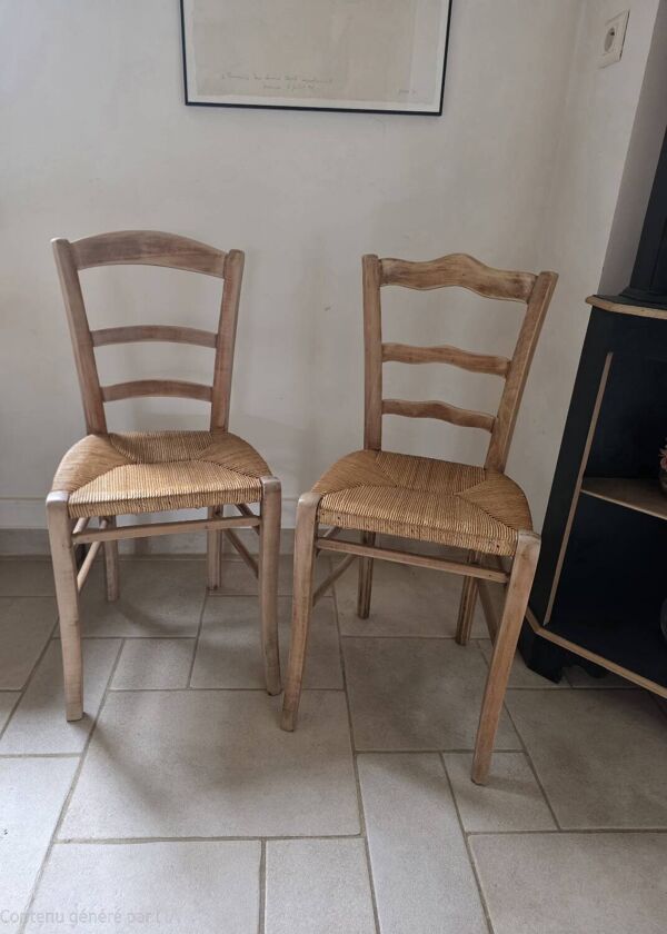 Chaises d'église anciennes