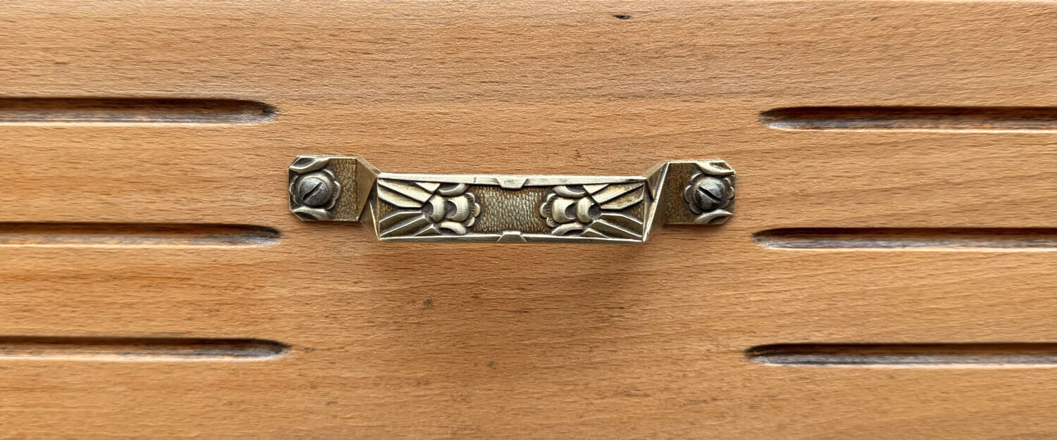 Art Deco glass-fronted Parisian buffet in raw wood