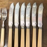 Silver-plated metal fish cutlery set consisting of 6 forks and 6 knives