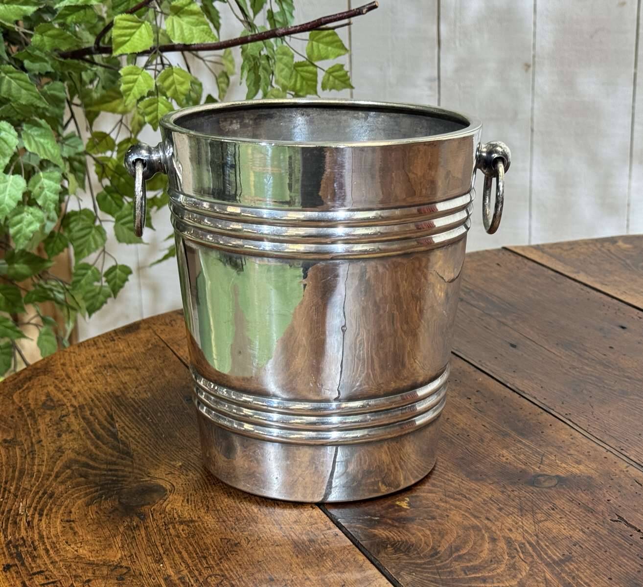 Silver-plated ice bucket from the early 20th century CAFE RICHE