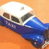 Miniature car Traction Citroën 11CV Taxi Scale : 1/43rd