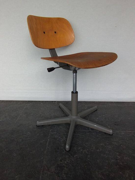 Chaise d'architecte des années 1950
