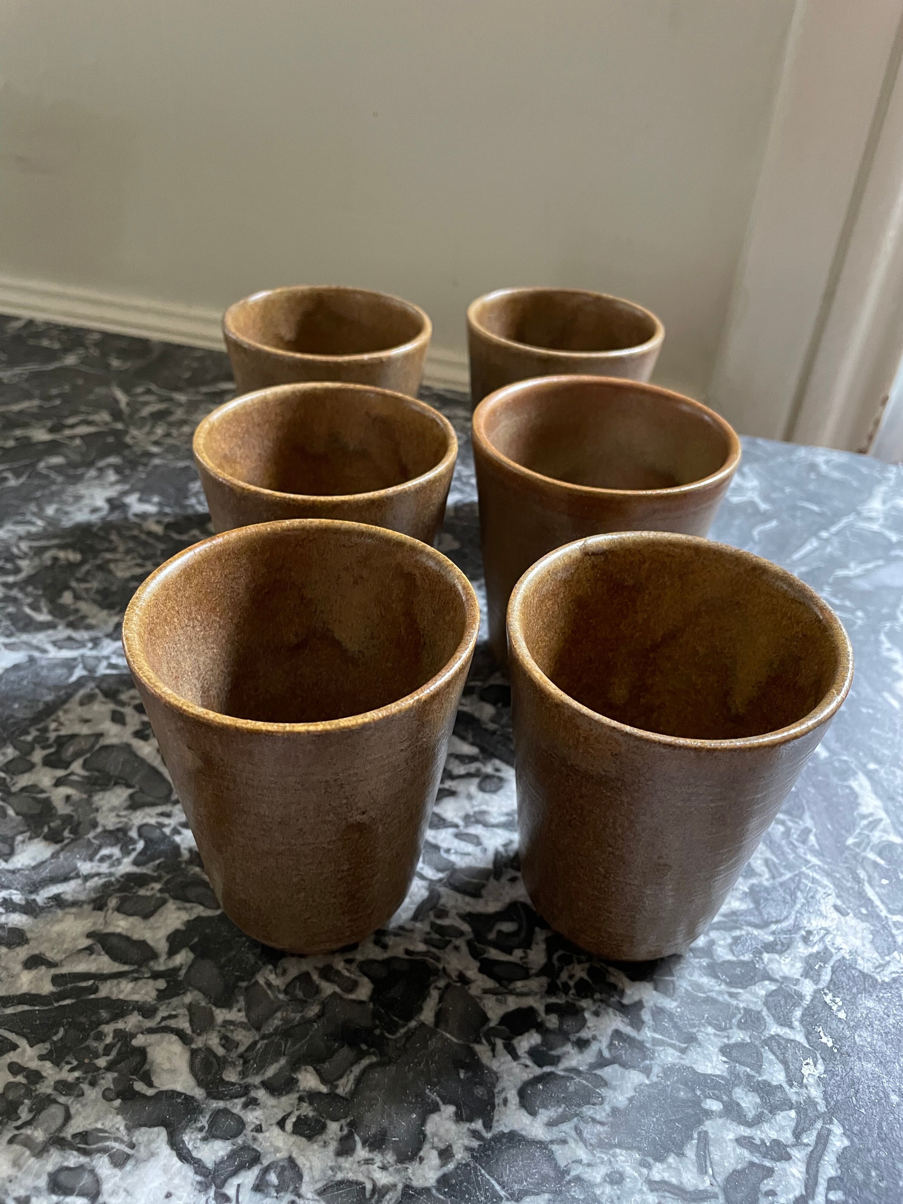 Digoin sandstone cups