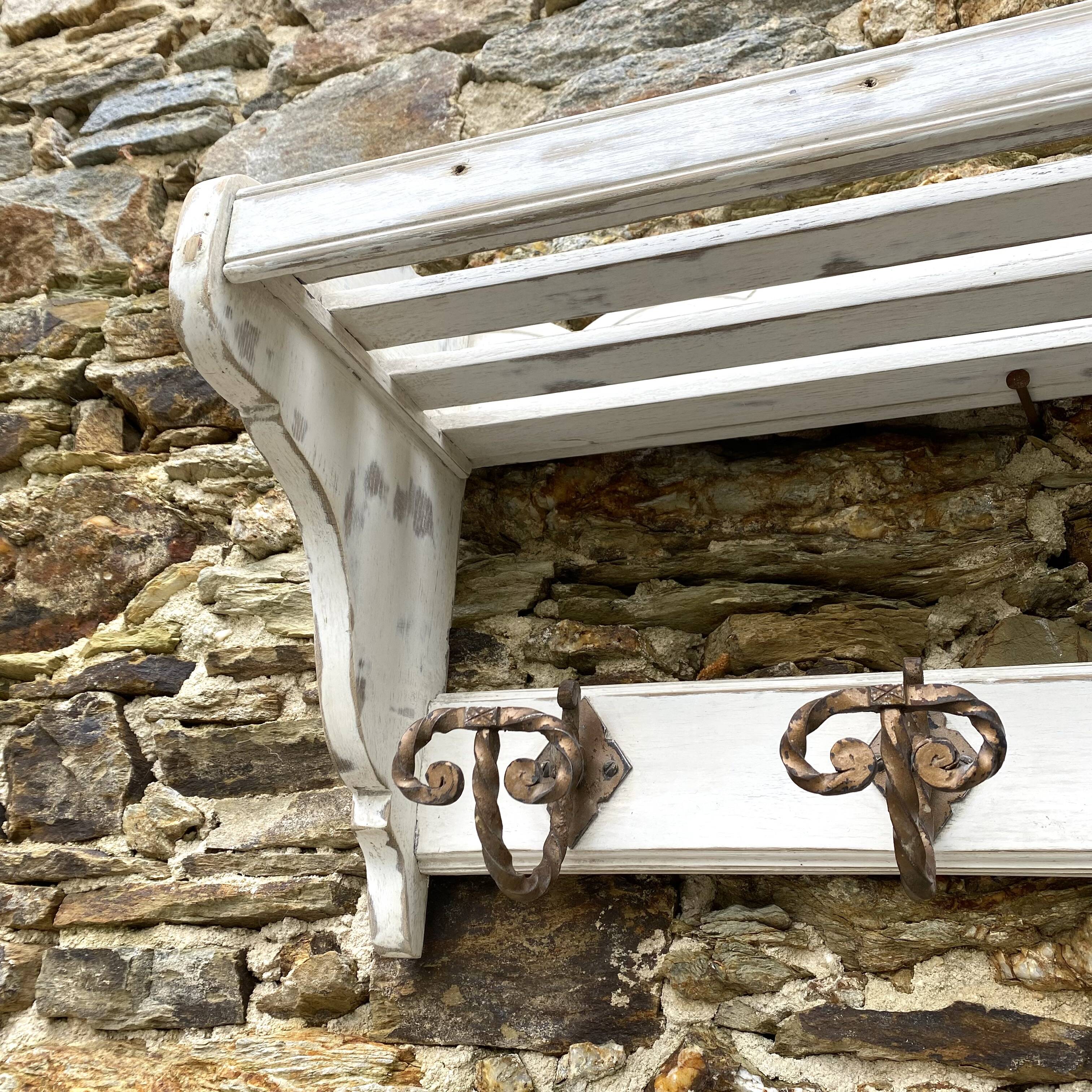 Vintage wall coat and hat rack