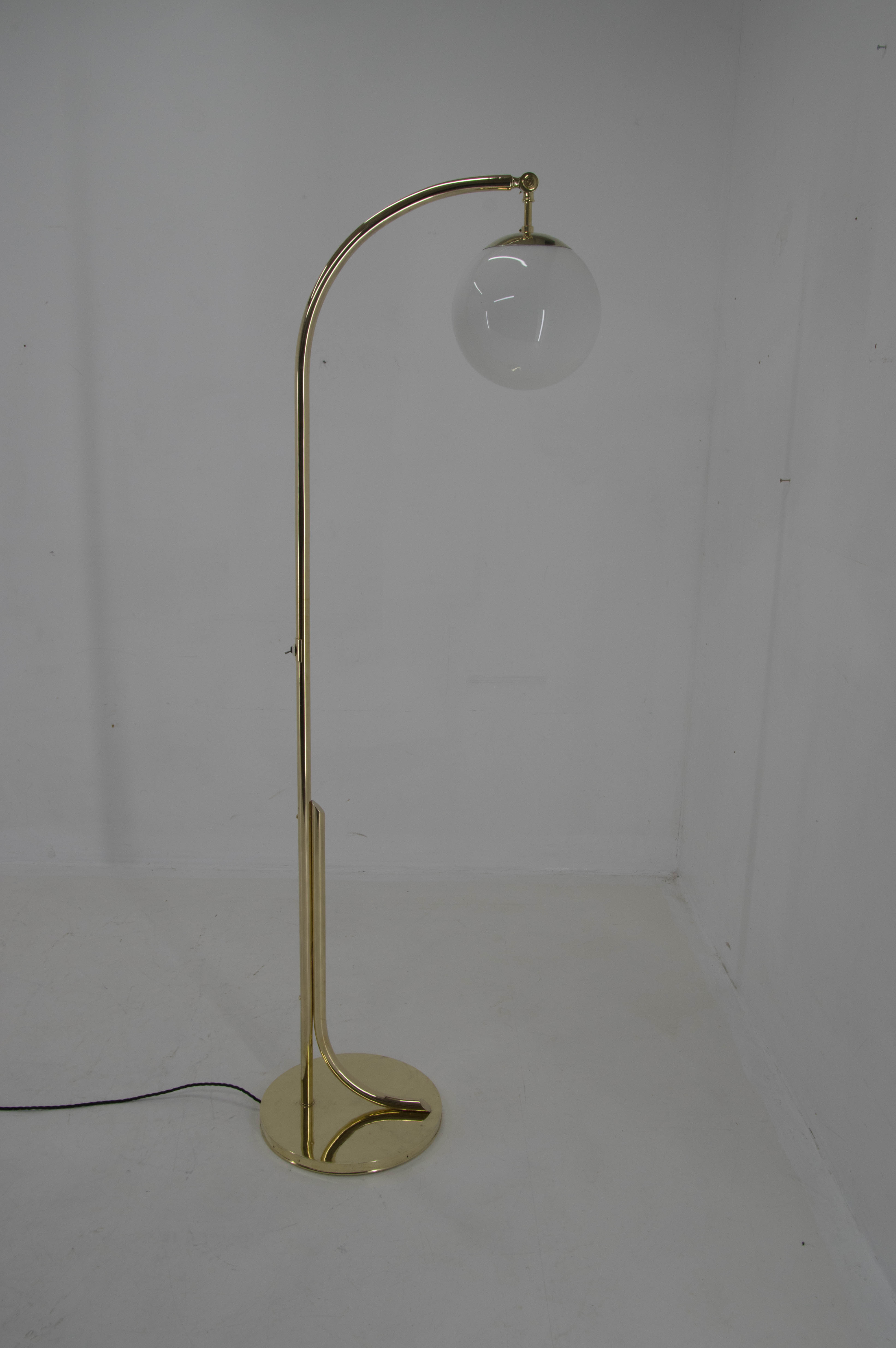 Art deco brass floor lamp, 1930
