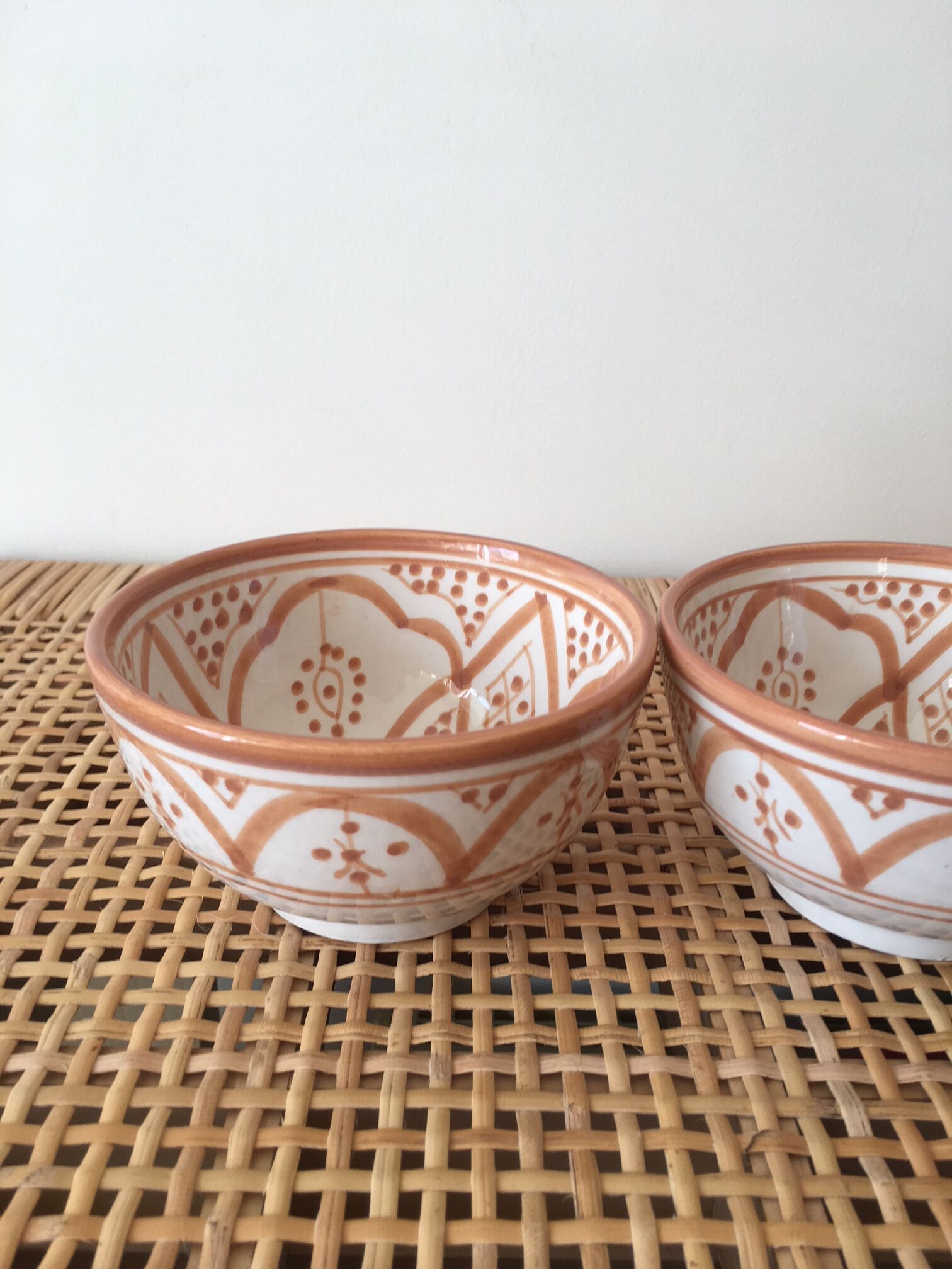 Lot of small bowls of peach pink ceramic