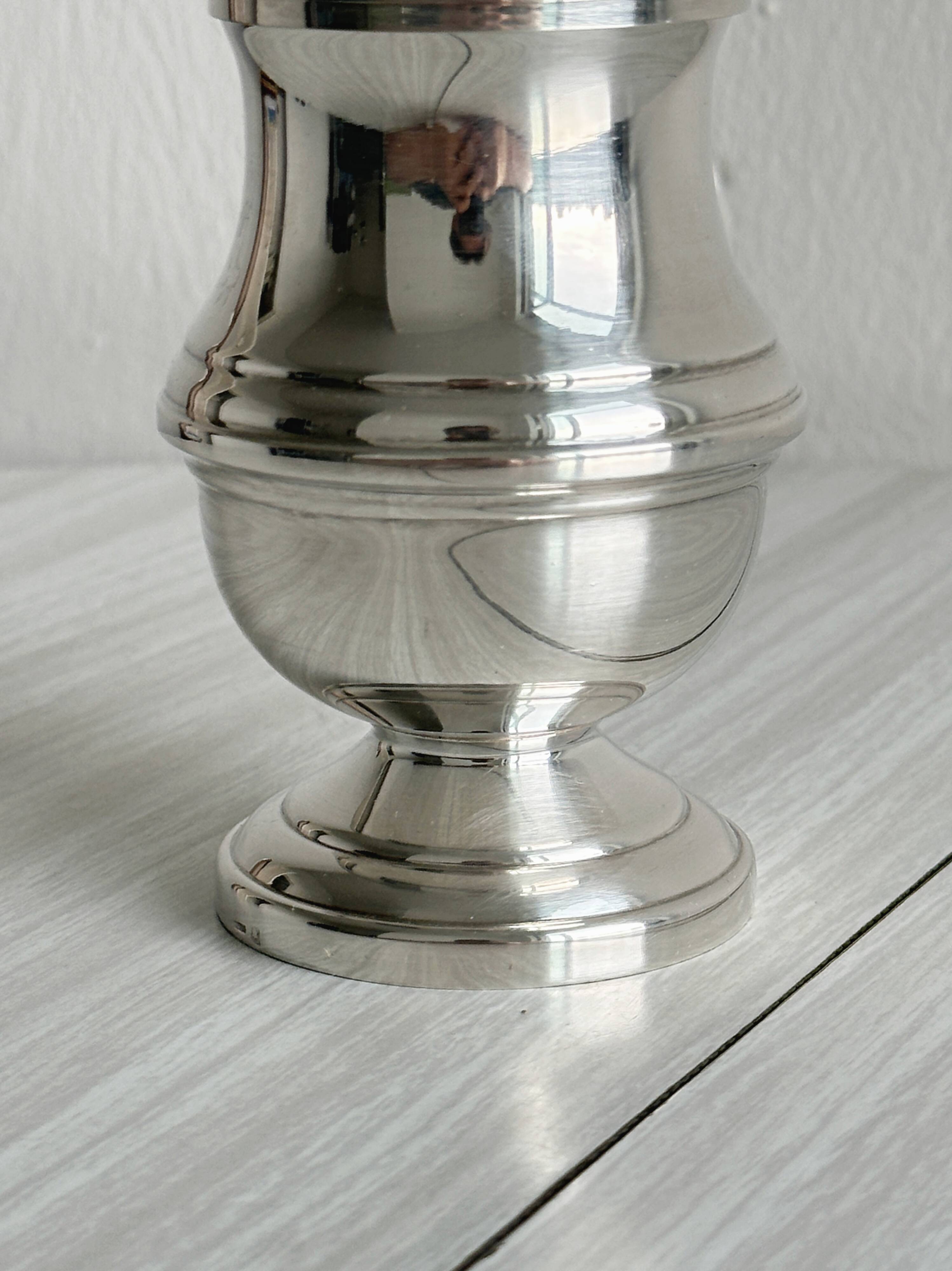 Mustard pot, sugar bowl in silver-plated metal