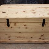 Old curved travel trunk, in pine, stripped 98x60x65