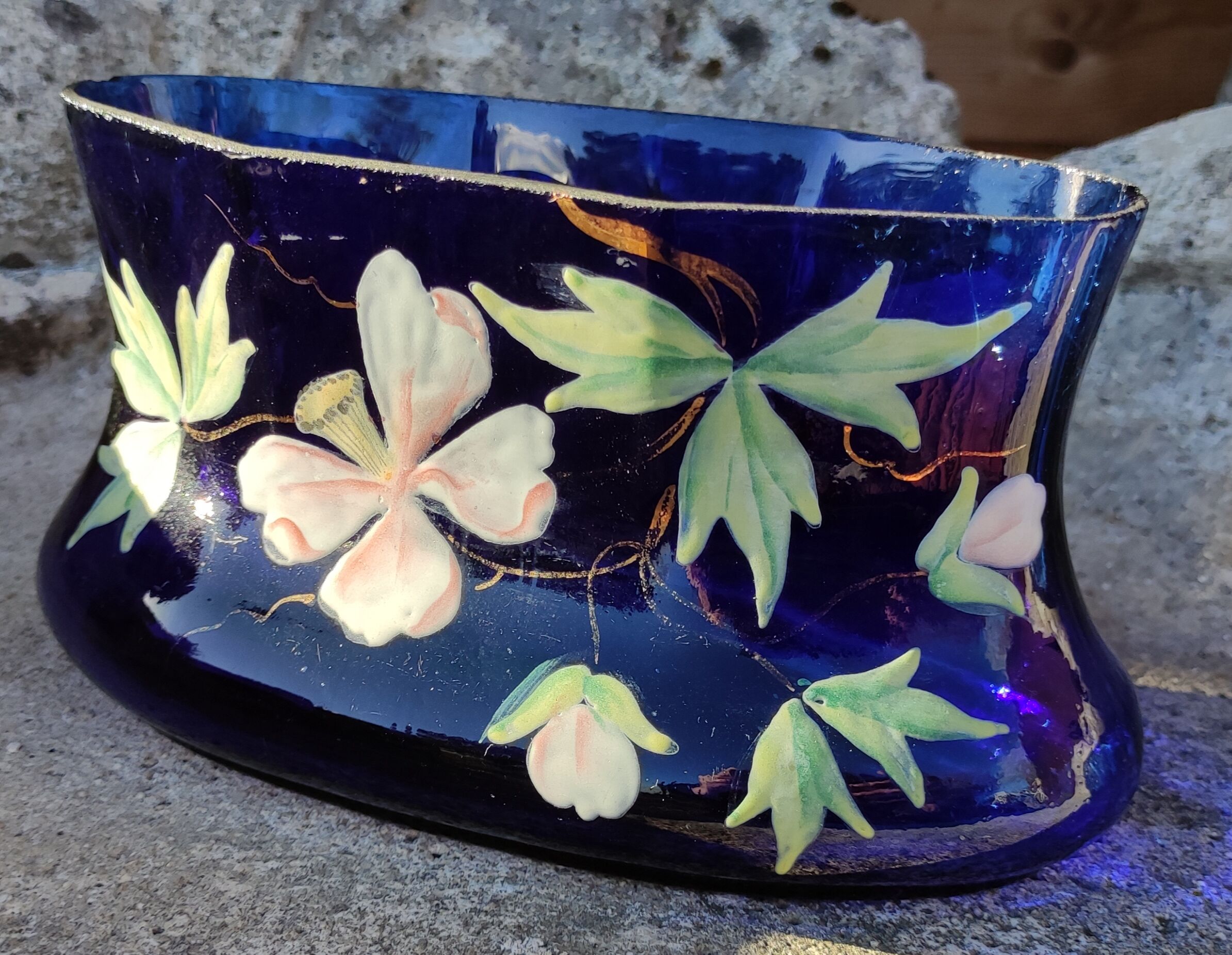 Old planter enamelled floral decoration
