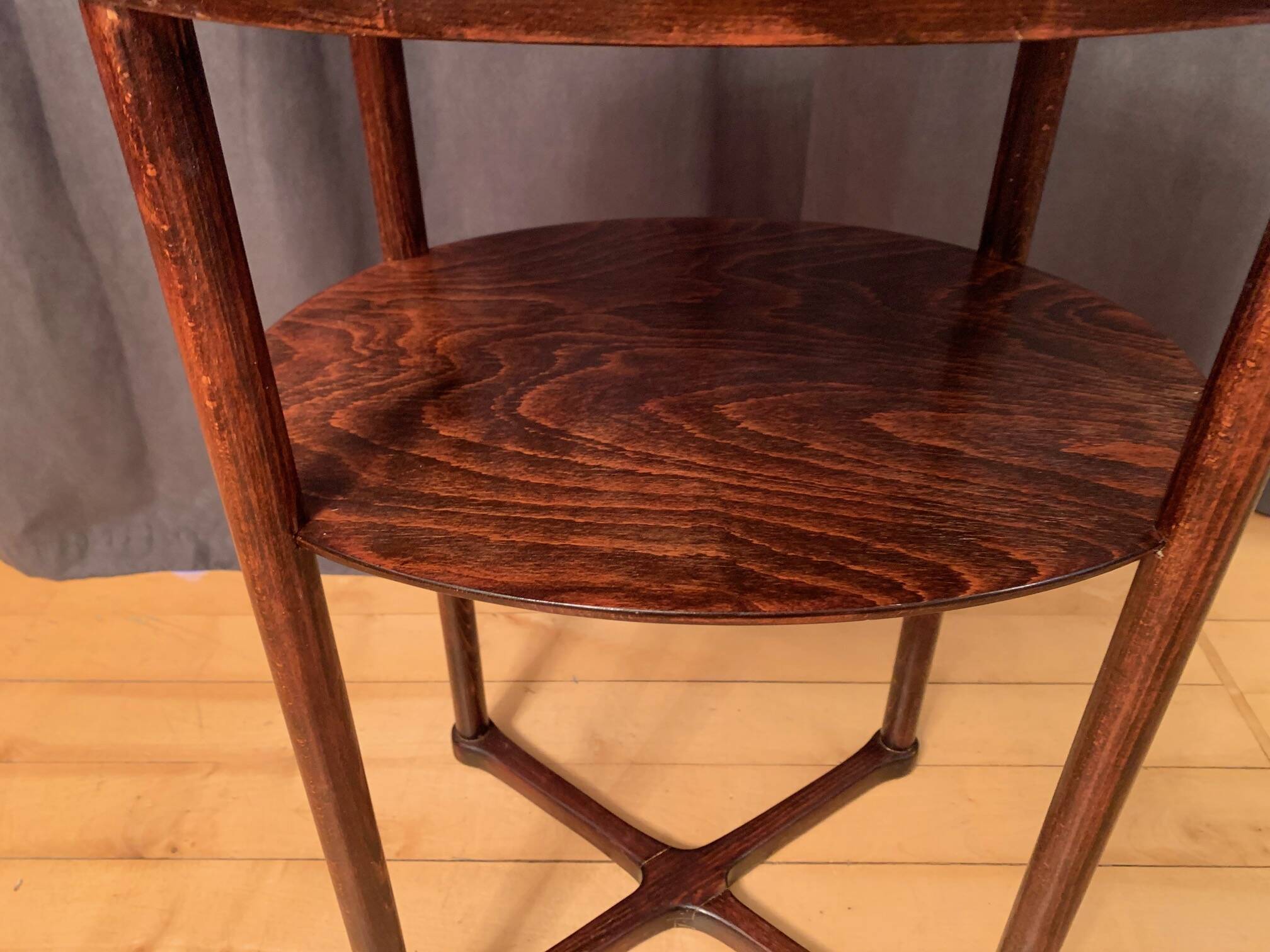 Oval side table no. 960/2 designed by Josef Hoffmann, JJ Kohna, Austria circa 1905