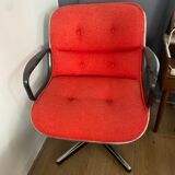Pollock armchair red fabrics Knoll edition