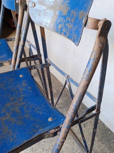 Pair of chairs industrial period 1921