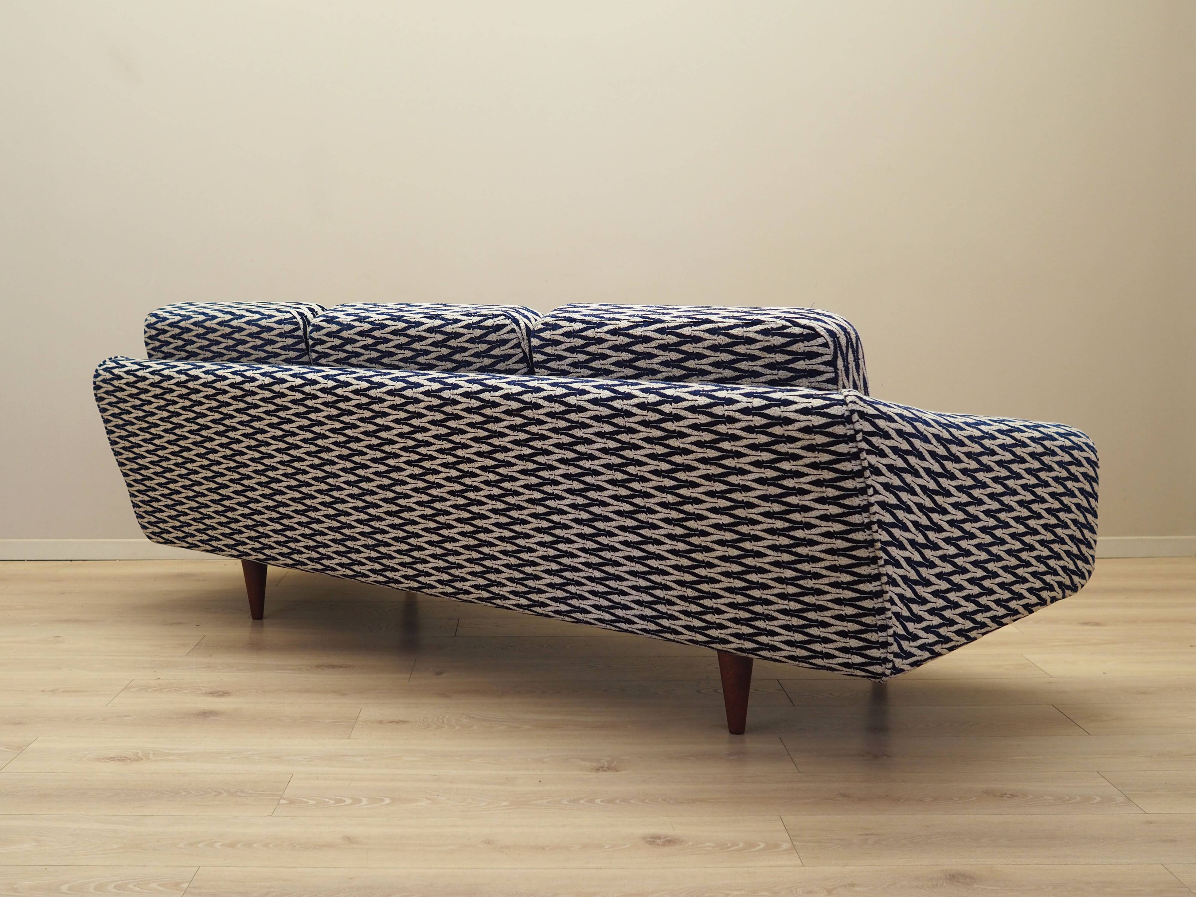 Three-seater sofa, Danish design, 1960s, designer: Illum Wikkelsø