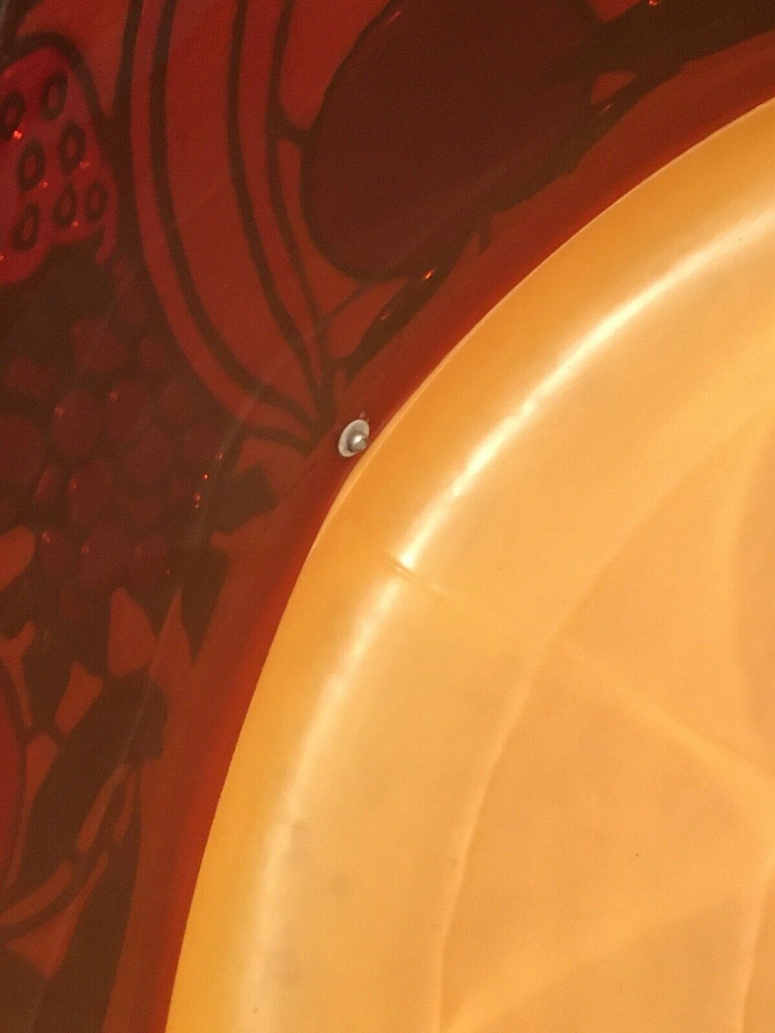 Vintage light suspension in composite fruit decoration