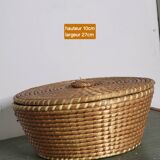 Round straw basket
