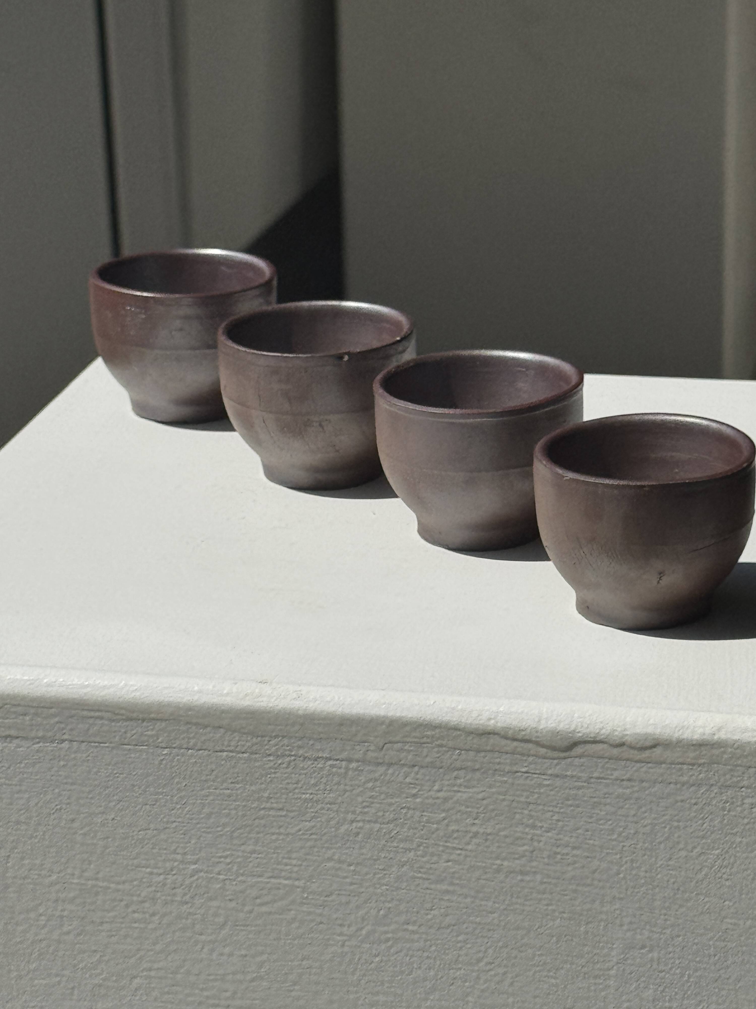 Set of 4 Turgie brown stoneware mini mugs with glossy glaze