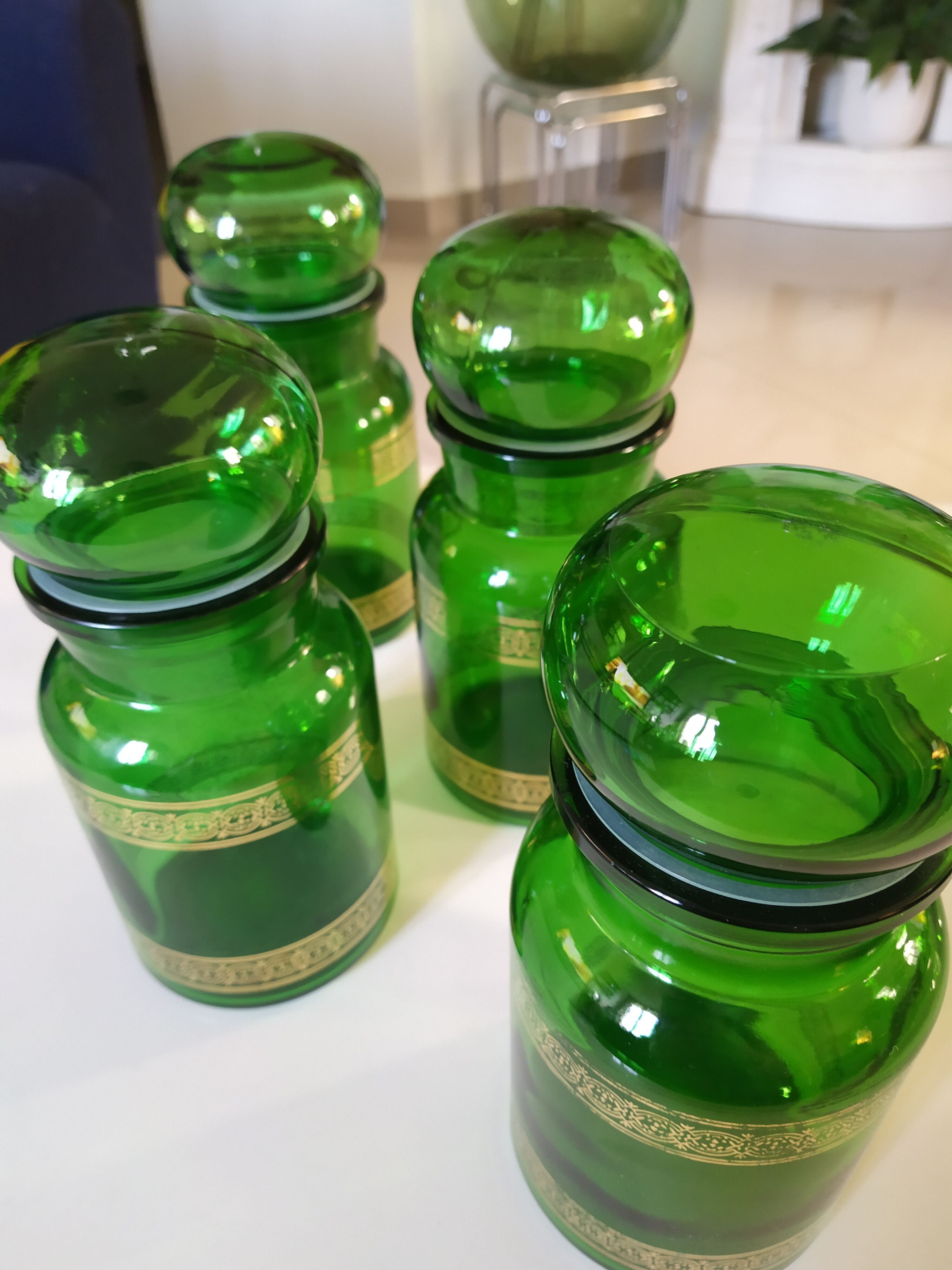 4 bocaux apothicaire