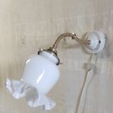 Swan neck wall light in brass, porcelain and opaline - mid 20th century.