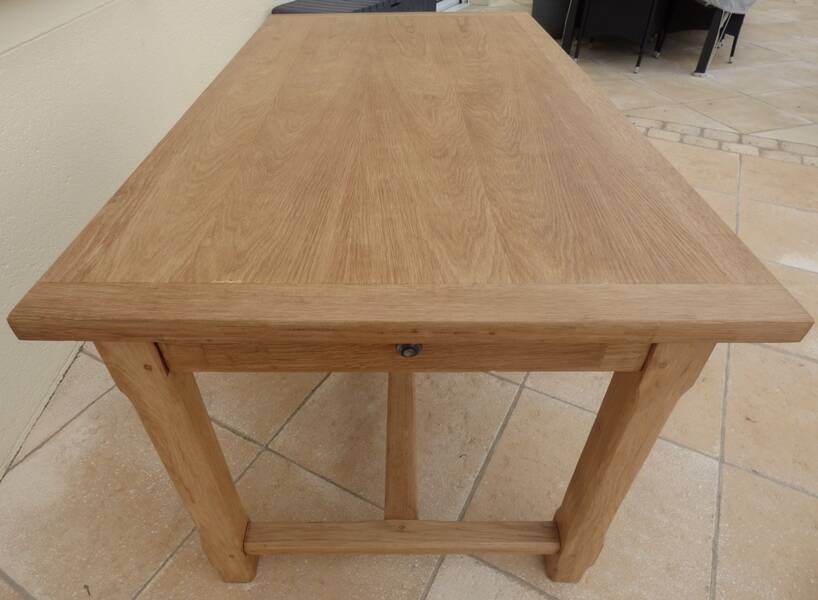 Solid oak farmhouse table with 2 large drawers and brass knobs - Fully restored