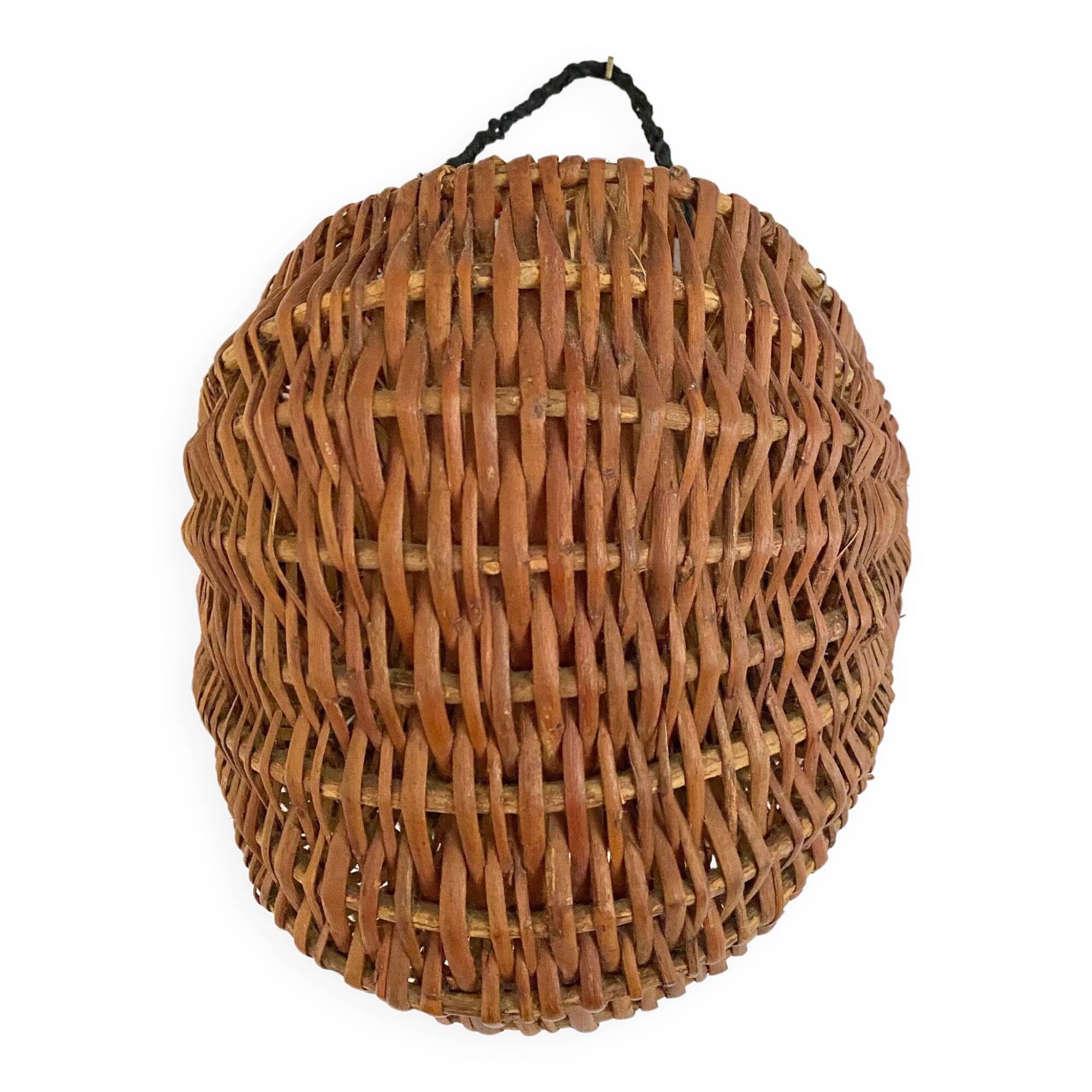Wicker crab basket called "Gourbille"