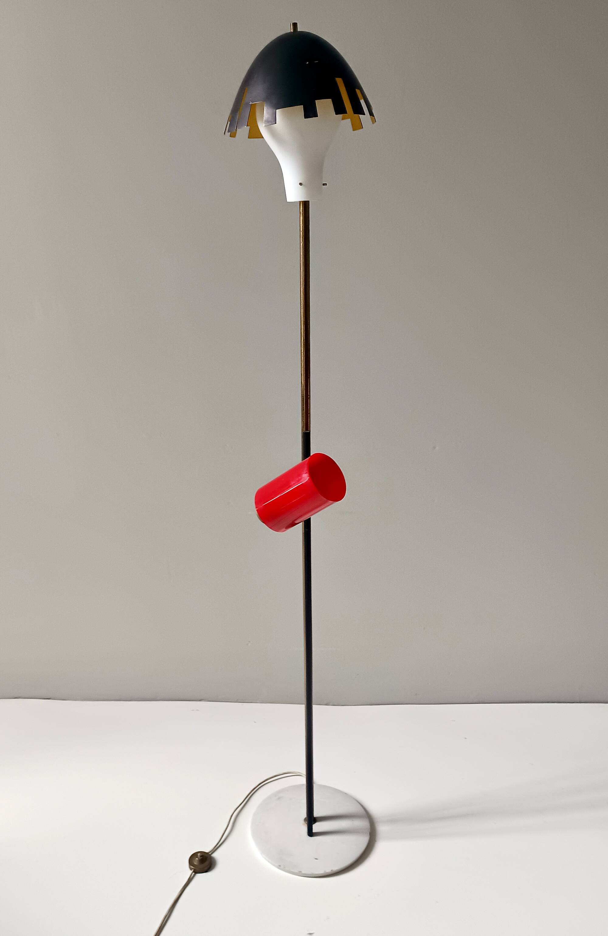 Lampadaire expérimental rare en laiton, aluminium et verre par Arredoluce, Italie