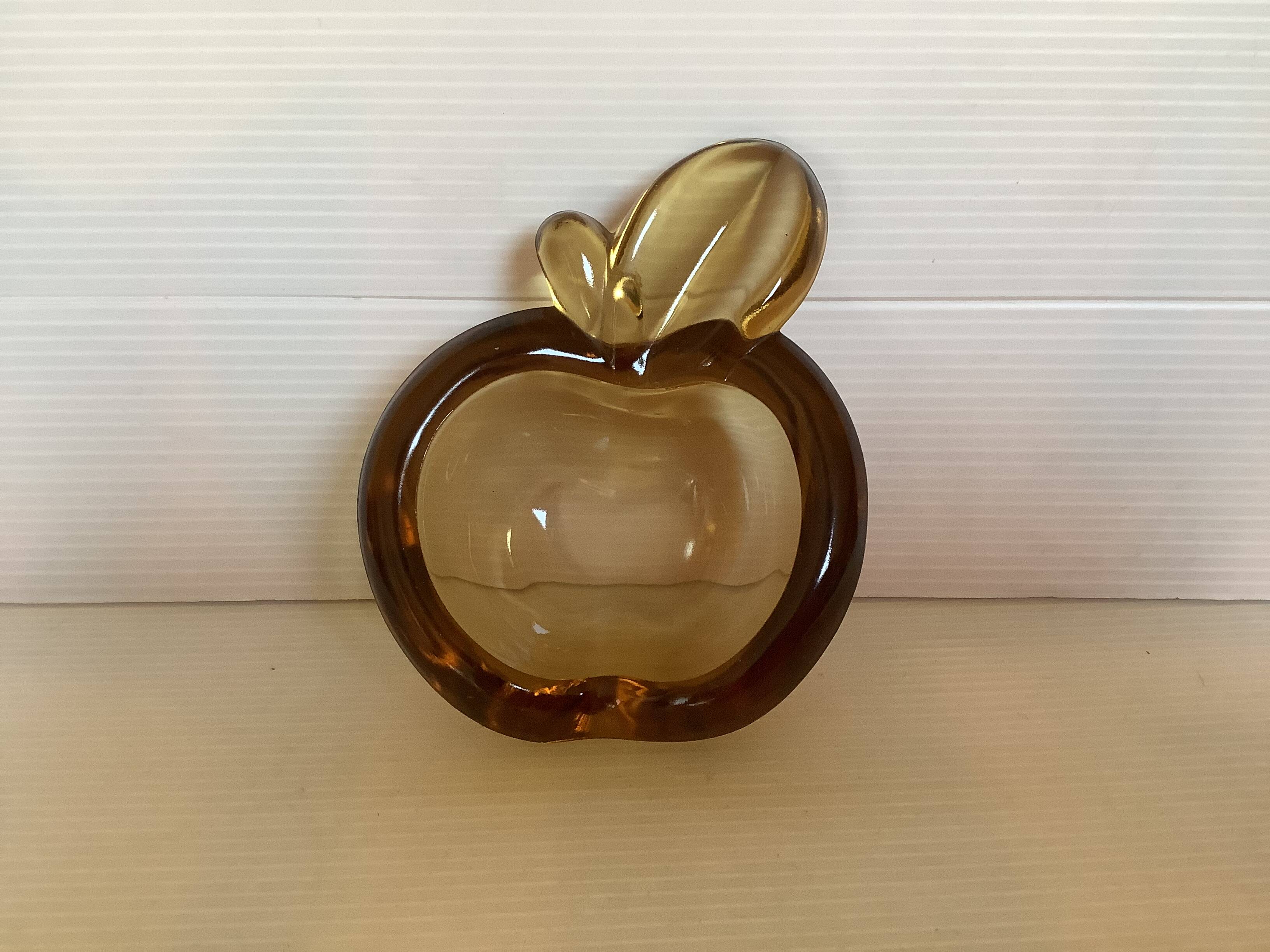 Empty apple ashtray pocket