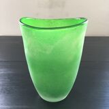 Vase vert en pâte de verre