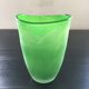 Vase vert en pâte de verre