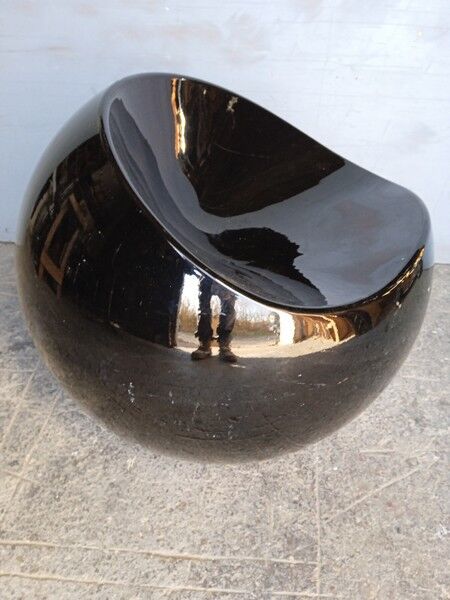 Black ball chair / XL design