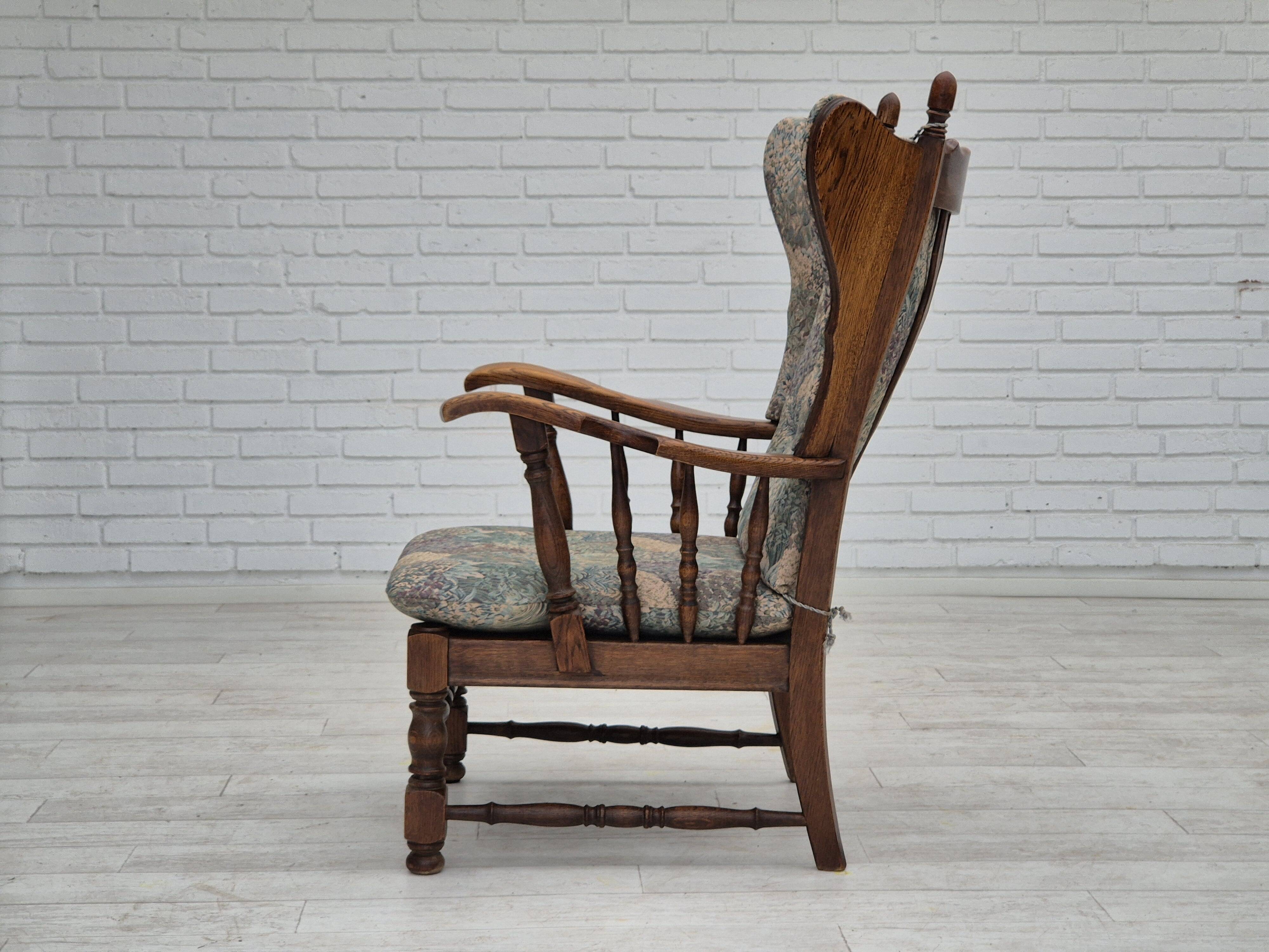 Années 1960, design danois, fauteuil à dossier haut par Regan Møbelfabrik, Aarhus, état d'origine.