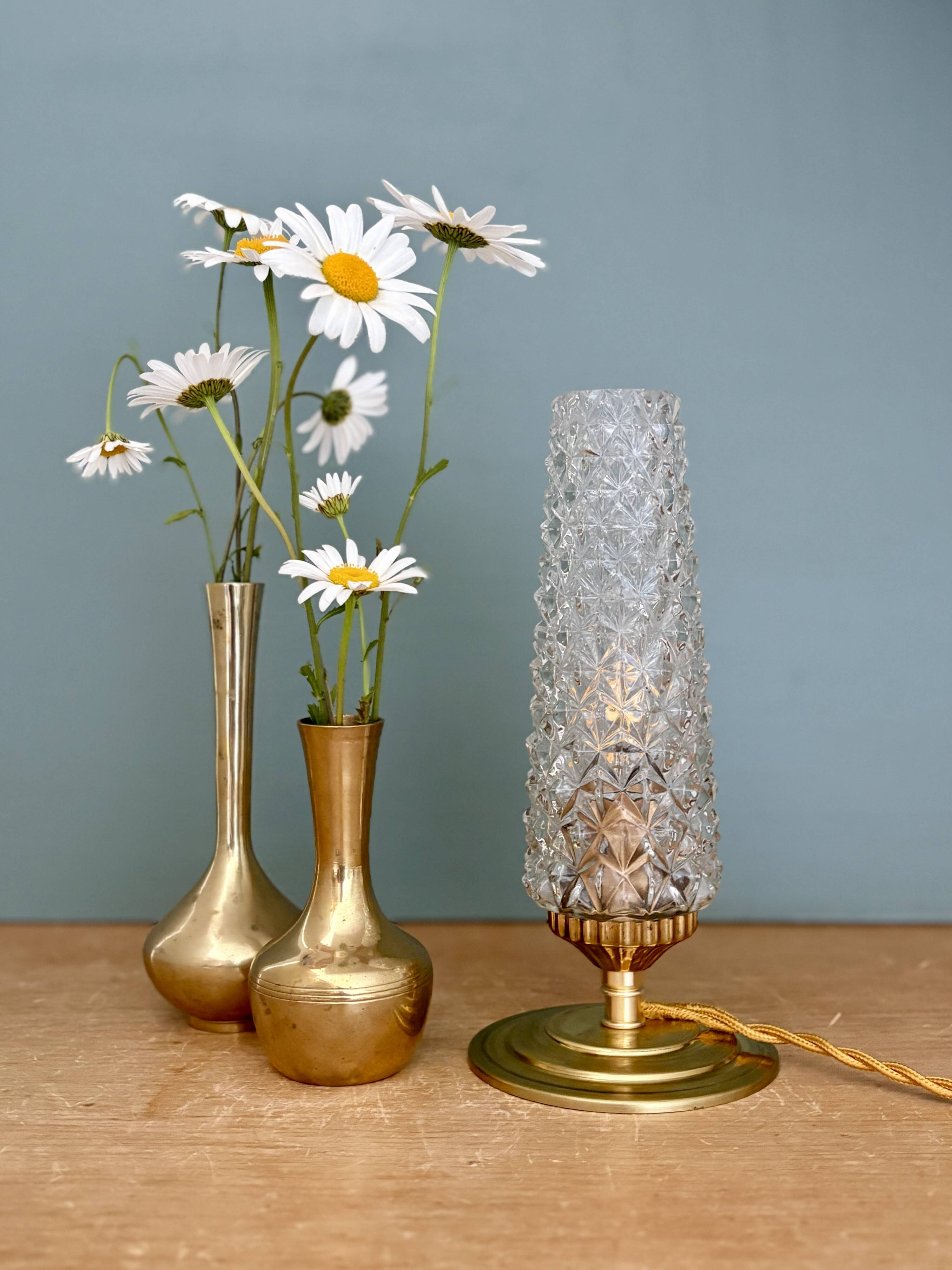 Vintage glass tulip table lamp